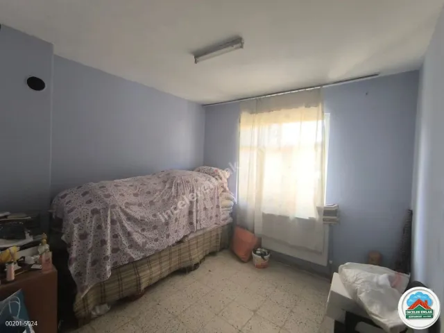 Adıyaman Sümerevler'de Satılık 389m2 Arsalı  3 Katlı Müstakil Ev