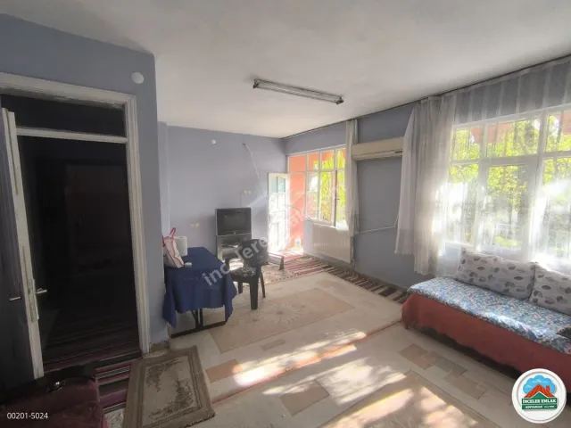 Adıyaman Sümerevler'de Satılık 389m2 Arsalı  3 Katlı Müstakil Ev