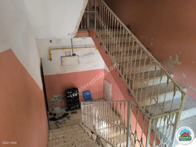 Adıyaman Sümerevler'de Satılık 389m2 Arsalı  3 Katlı Müstakil Ev