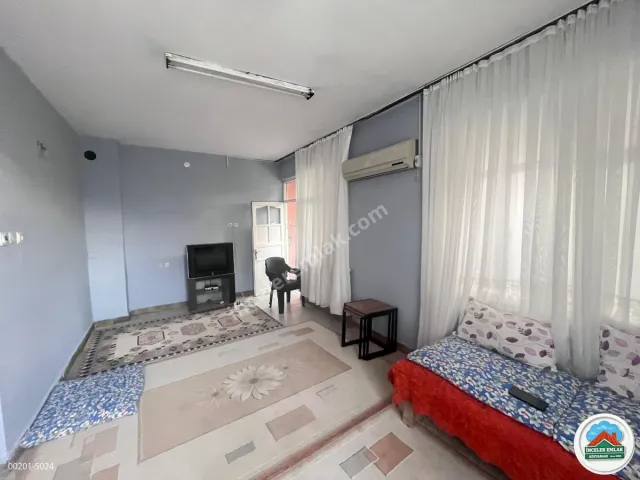 Adıyaman Sümerevler'de Satılık 389m2 Arsalı  3 Katlı Müstakil Ev