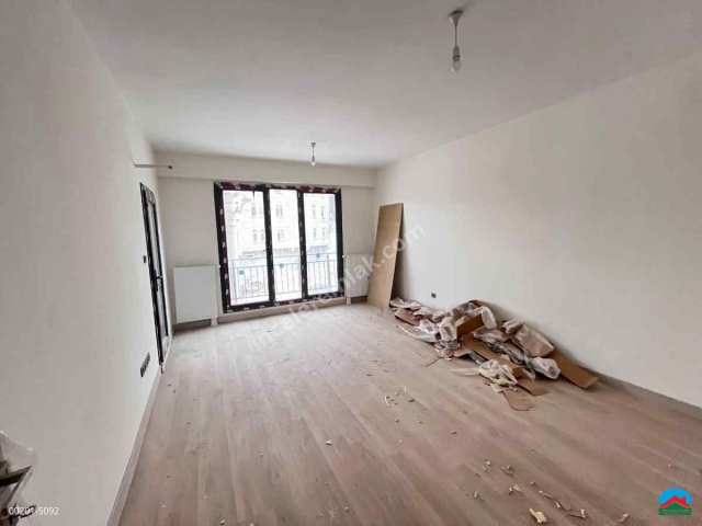 T.REİS MAH.FİLİSTİN CAD.2+1 90M2 KİRALIK DAİRE