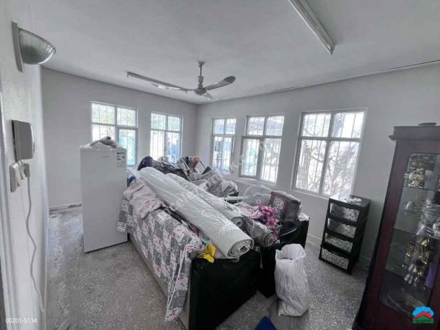 YENİMAHALLE MAH.SATILIK 304M2 ARSA ÜZERİ 130M2 2+1 BAHÇELİ DAİRE