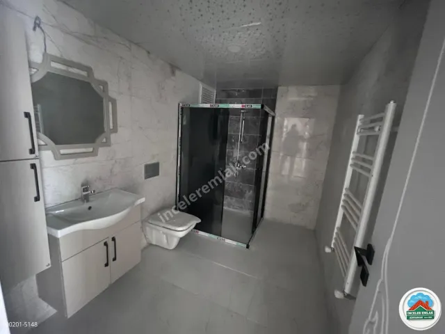 Adıyaman Karapınar'da Flamingo Yolu'na Yakın, 178m² Geniş 3+1 Sıfır Lüks Daire