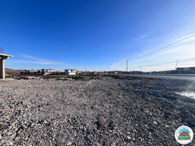 Adıyaman Urfa Yolu Üzeri Kuyulu'da 350m² Kurumsala Kiralık İşyeri 