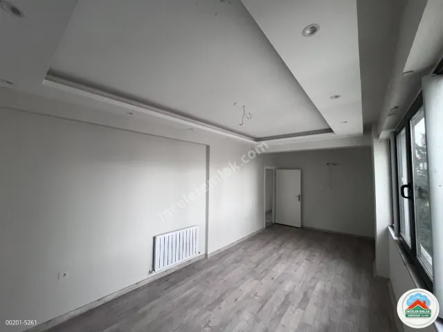 Adıyaman Yavuz Selimde Satılık 2+0 Çarşıya yakın Mükemmel Ofis