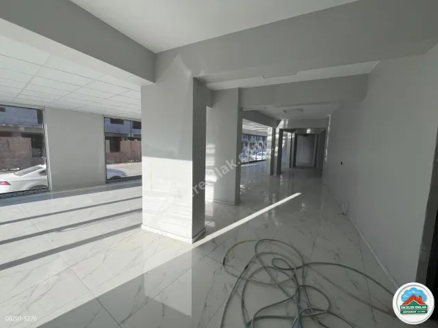 Adıyaman Turgut Reis Mah. Pazar Caddesi Cepheli Kiralık 200 m² Dükkan 