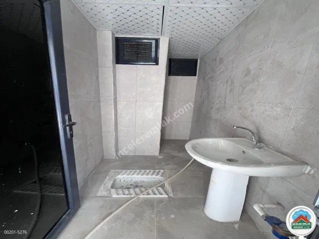 Adıyaman Turgut Reis Mah. Pazar Caddesi Cepheli Kiralık 200 m² Dükkan 