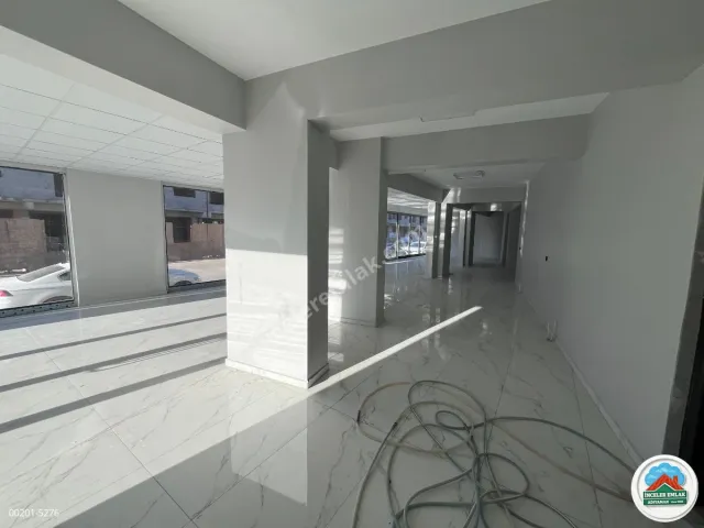 Adıyaman Turgut Reis Mah. Pazar Caddesi Cepheli Kiralık 200 m² Dükkan 