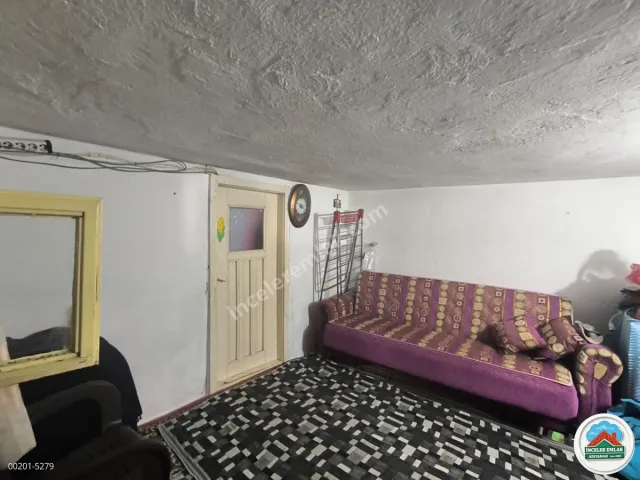 Adıyaman Sümerevler'de Satılık 246m2 Arsa üzeri 2+1 Müstakil Ev