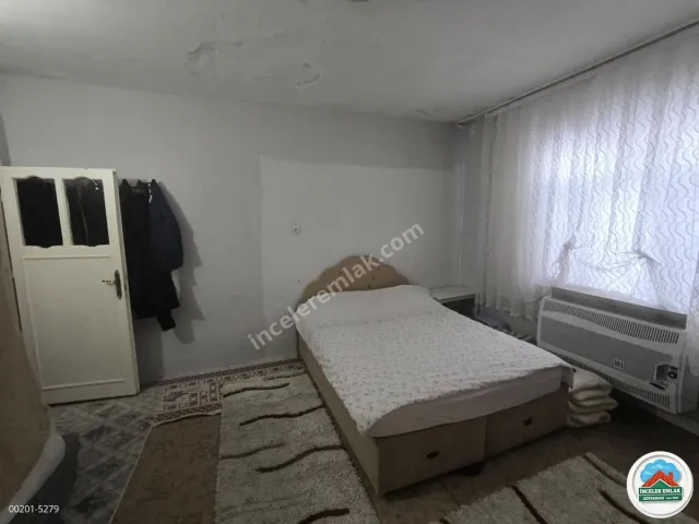 Adıyaman Sümerevler'de Satılık 246m2 Arsa üzeri 2+1 Müstakil Ev
