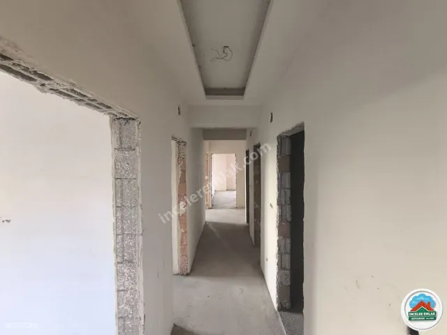 Adıyaman Altınşehir'de Satılık 3.5+1 Sıfır Yapı Fırsat Daire