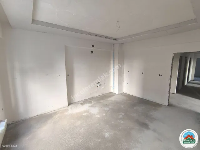 Adıyaman Altınşehir'de Satılık 3.5+1 Sıfır Yapı Fırsat Daire