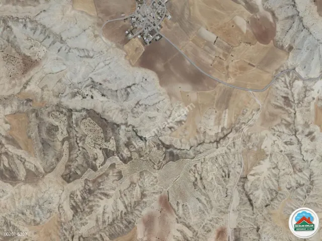 Adıyaman Uğurca Köyünde Satılık 140 Dönüm Dev Bahçe