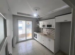 Adıyaman Turgutreiste Satılık 2+1 Merkezi Konumlu Arakat Daire