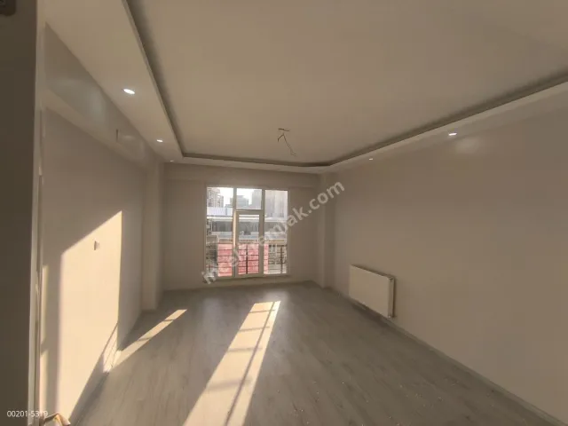 Adıyaman Yenimahallede Satılık 3.5+1 Arakat Modern Daire
