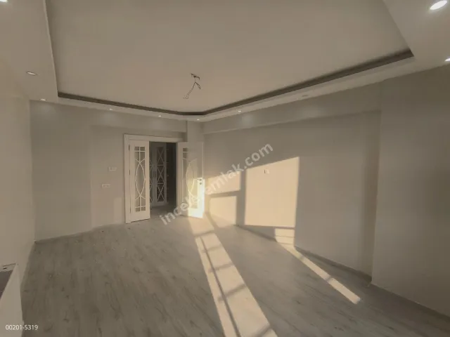 Adıyaman Yenimahallede Satılık 3.5+1 Arakat Modern Daire