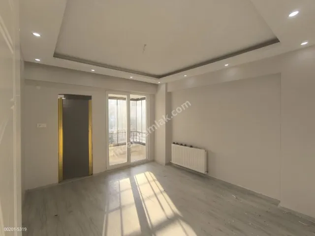 Adıyaman Yenimahallede Satılık 3.5+1 Arakat Modern Daire
