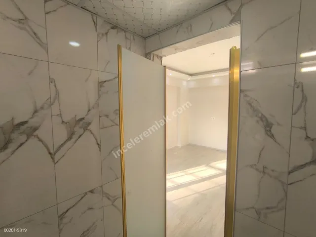 Adıyaman Yenimahallede Satılık 3.5+1 Arakat Modern Daire