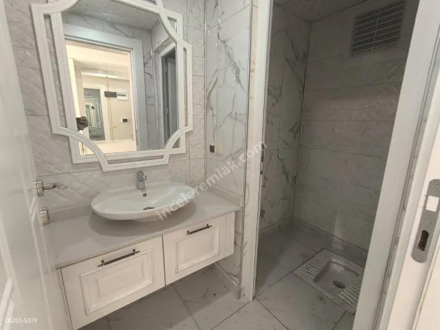 Adıyaman Yenimahallede Satılık 3.5+1 Arakat Modern Daire