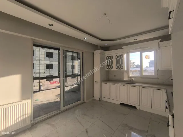 Adıyaman Yenimahallede Satılık 3.5+1 Arakat Modern Daire
