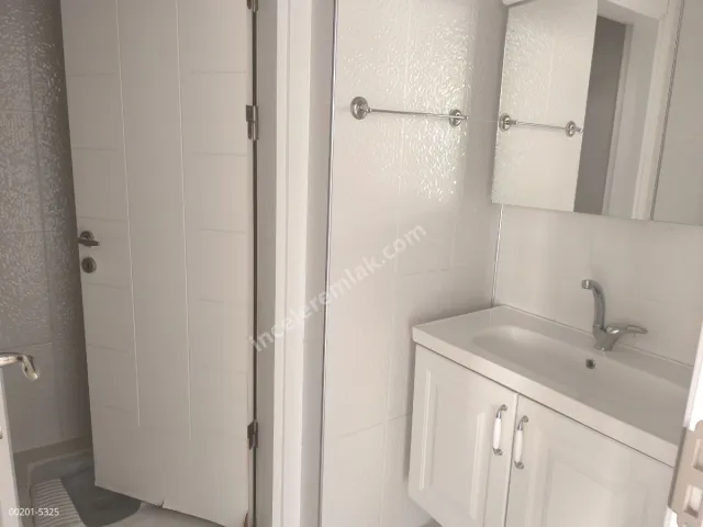Adıyaman Malazgirtte Satılık 3.Ç.Yolu Cıvarı 3+1 145m2 Daire