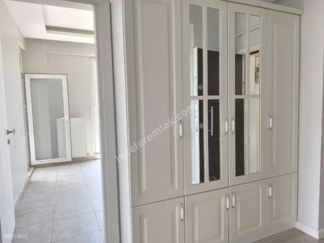 Adıyaman Malazgirtte Satılık 3.Ç.Yolu Cıvarı 3+1 145m2 Daire