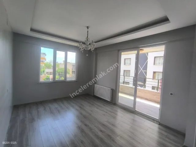 Adıyaman Malazgirtte Satılık 3.Ç.Yolu Cıvarı 3+1 145m2 Daire