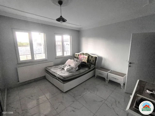 Adıyaman Paşamezrasında Satılık 1 Dönüm Arsalı Bağ Evi