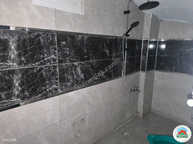 Adıyaman Paşamezrasında Satılık 1 Dönüm Arsalı Bağ Evi