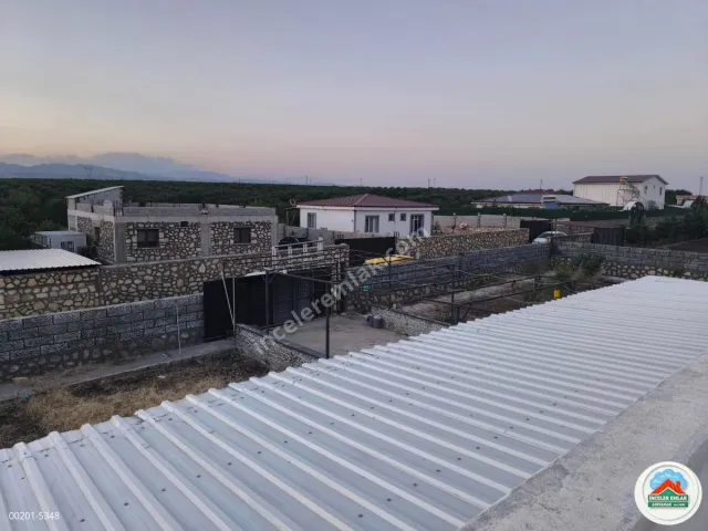 Adıyaman Paşamezrasında Satılık 1 Dönüm Arsalı Bağ Evi