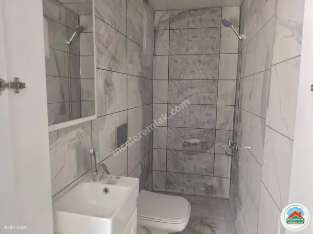 Adıyaman Altınşehirde Kiralık 3+1 Arakat Lüks Site İçi Daire