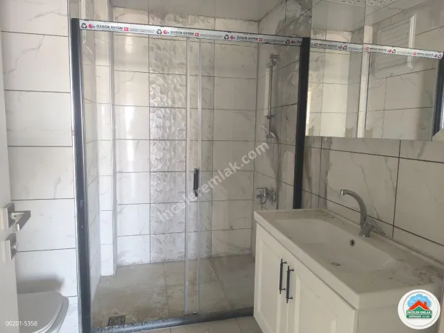 Adıyaman Altınşehirde Kiralık 3+1 Arakat Lüks Site İçi Daire