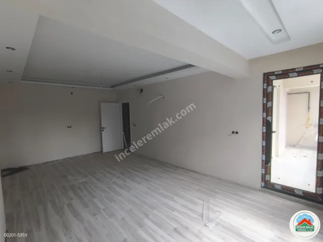 Adıyaman Turgutreis Zey Caddesinde Kiralık 3+0 Sıfır Ofis