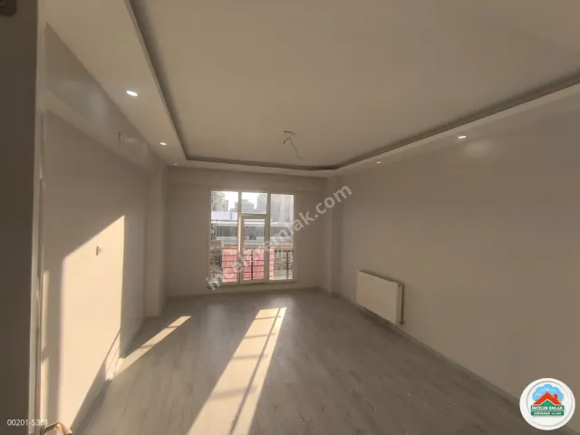 Adıyaman Yenimahallede Kiralık 3.5+1 Arakat Modern Daire