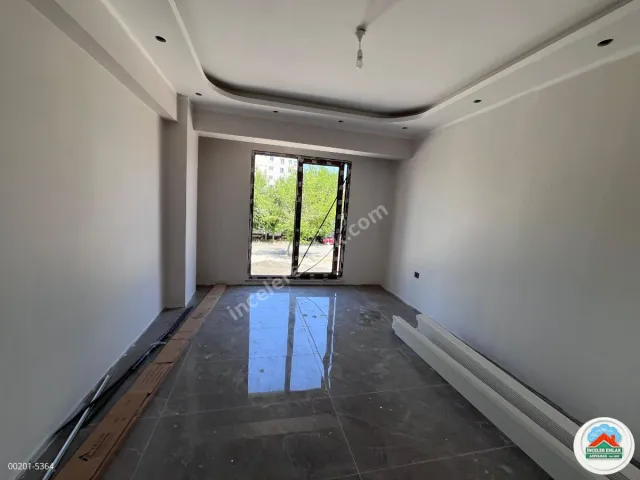 ADIYAMAN SÜMEREVLERDE BELEDİYE KARŞISI 145M2 KİRALIK DAİRE