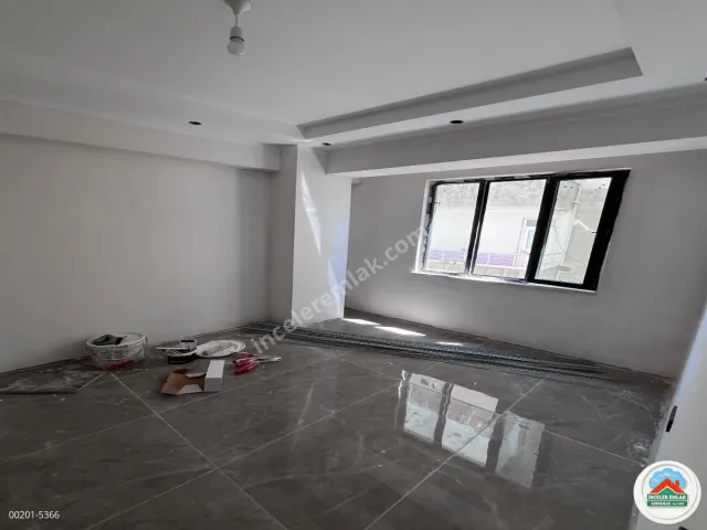 ADIYAMAN SÜMEREVLERDE BELEDİYE KARŞISI 145M2 KİRALIK DAİRE