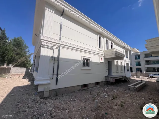 Adıyaman Cumhuriyette Satılık Sıfır Lüx 4+1 Geniş Villa