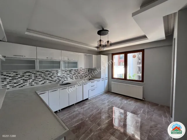 Adıyaman Kayalıkta Kiralık 3. Çevre Yolu Üzeri 4.5+1 Daire