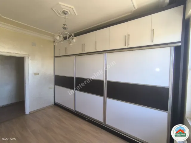 Adıyaman Yeşilyurtta Satılık Site İçi Ferah 4+1 Daire