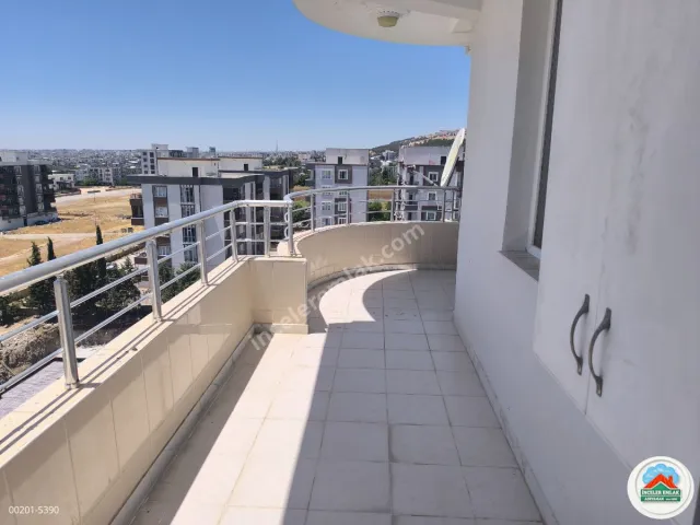Adıyaman Yeşilyurtta Satılık Site İçi Ferah 4+1 Daire