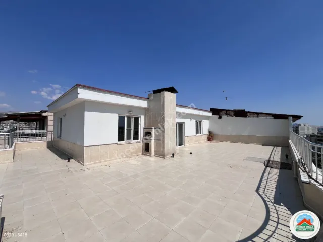 Adıyaman Yenisanayide Satılık 7+1 Dubleks Lüks Daire