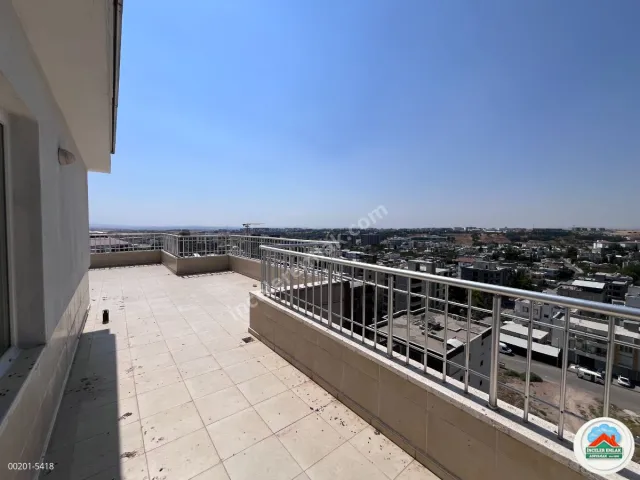 Adıyaman Yenisanayide Satılık 7+1 Dubleks Lüks Daire