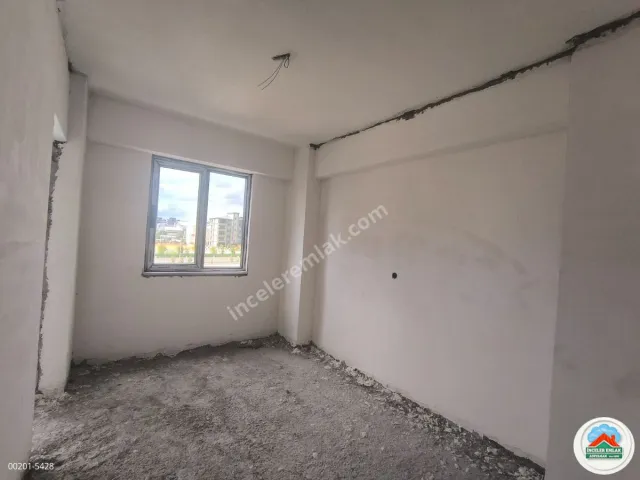 Adıyaman Yenimahallede Satılık 3.5+1 Ara Kat Modern Daire