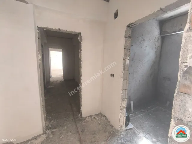 Adıyaman Yenimahallede Satılık 3.5+1 Ara Kat Modern Daire
