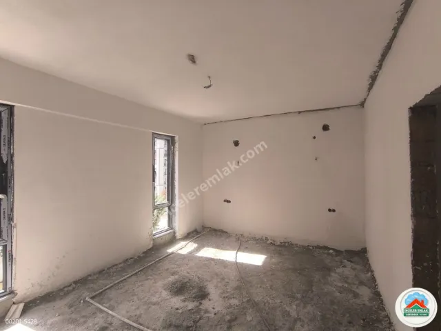 Adıyaman Yenimahallede Satılık 3.5+1 Ara Kat Modern Daire
