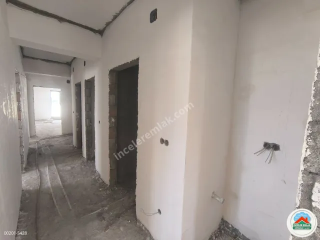 Adıyaman Yenimahallede Satılık 3.5+1 Ara Kat Modern Daire