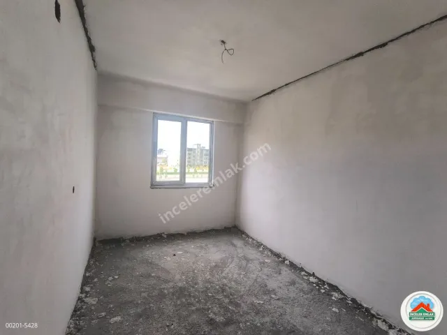 Adıyaman Yenimahallede Satılık 3.5+1 Ara Kat Modern Daire