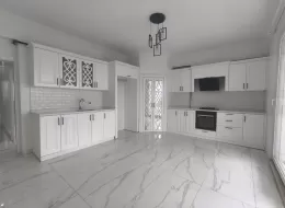 Adıyaman Cumhuriyet Mahallesinde 4+1 Lüks Ara Kat Daire