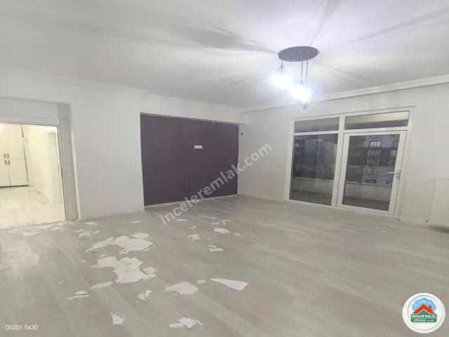 Adıyaman Cumhuriyet Mahallesinde 4+1 Lüks Ara Kat Daire