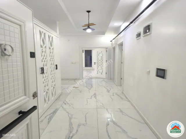 Adıyaman Cumhuriyet Mahallesinde 4+1 Lüks Ara Kat Daire